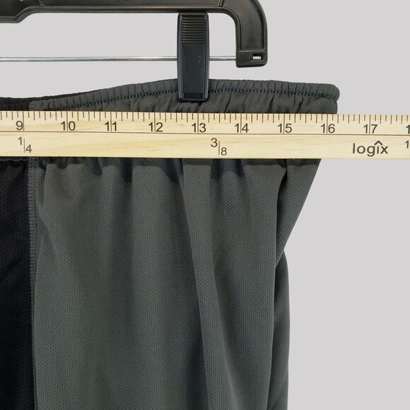 Nike Shorts Gray Black Pockets Reversible Gym Training Mens XL - Picture 8 of 11